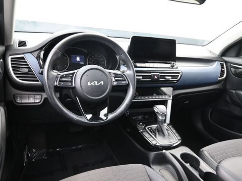 Certified 2023 Kia Seltos S w/ Navigation Package AWD/4WD image 11