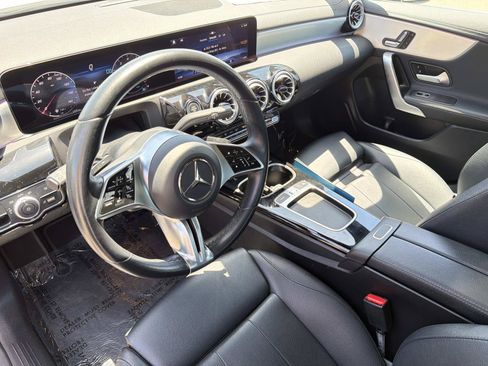 Used 2025 Mercedes-Benz CLA 250 image 5