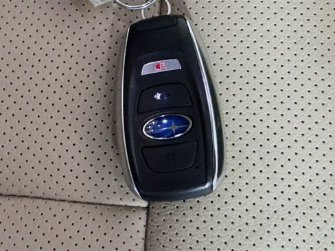 Certified 2025 Subaru Outback Limited image 37