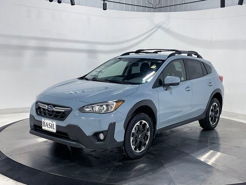 Used 2021 Subaru Crosstrek 2.0i Premium image 8