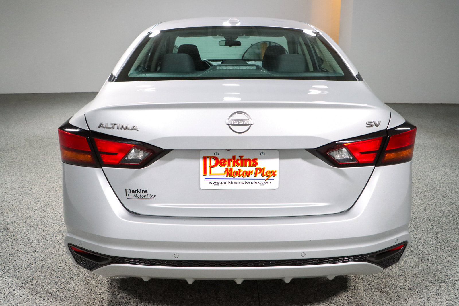 Used 2024 Nissan Altima 2.5 SV FWD image 8