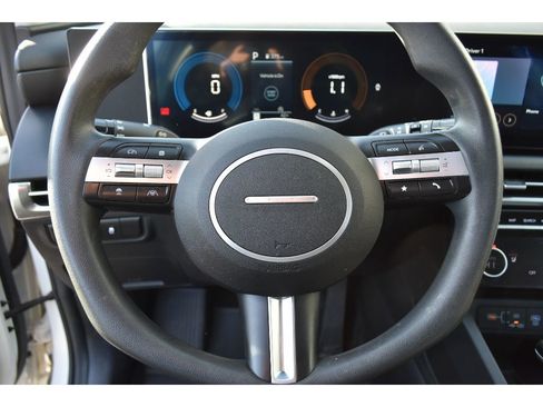 Used 2025 Hyundai Tucson SEL image 18