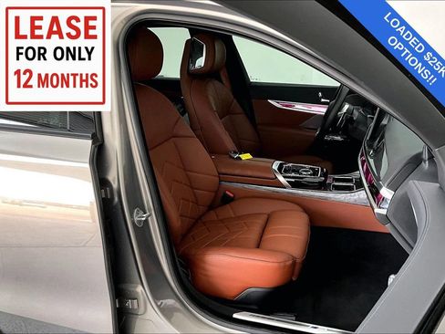 Used 2025 BMW 740i 740i image 11