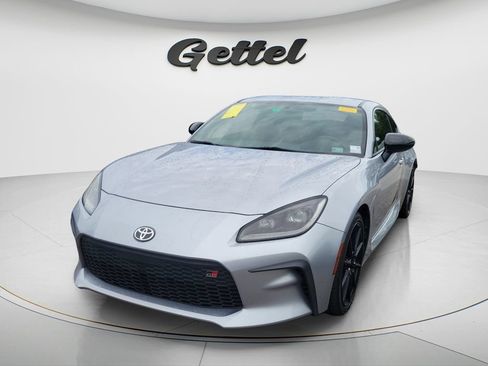 Used 2022 Toyota GR86 Premium RWD image 1