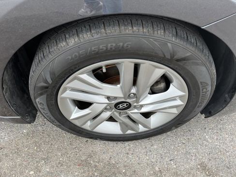 Used 2020 Hyundai Elantra SEL w/ Cargo Package (C1) image 16