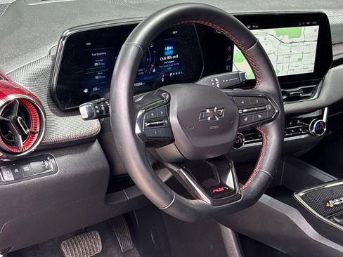 Used 2025 Chevrolet Equinox RS w/ Safety and Technology Package FWD image 12