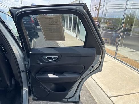 Certified 2025 Volvo XC60 B5 Plus AWD/4WD image 10