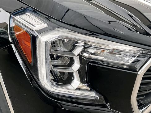 Used 2022 GMC Terrain SLE w/ Driver Convenience Package image 26