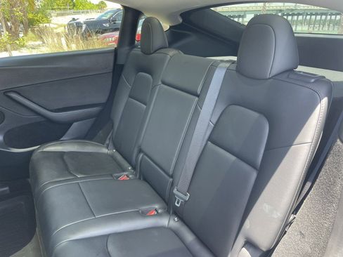 Used 2023 Tesla Model Y AWD image 11