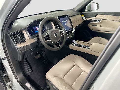 New 2026 Volvo XC90 B6 Plus w/ Protection Package Premier AWD/4WD image 10