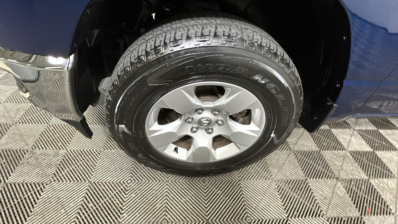 Used 2023 RAM 1500 Big Horn AWD/4WD image 11