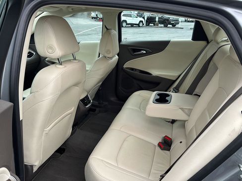 Used 2024 Chevrolet Malibu LT image 9