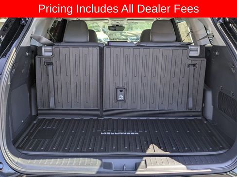 New 2026 Toyota Highlander Limited AWD/4WD image 14