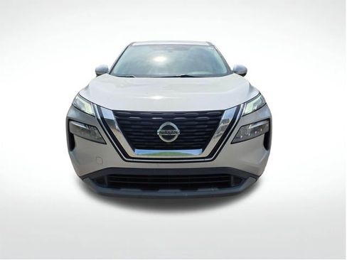 Used 2021 Nissan Rogue SV image 3