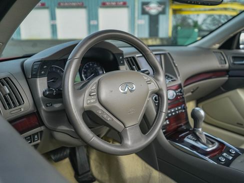 Used 2013 INFINITI G37 Sport w/ Premium Pkg image 6