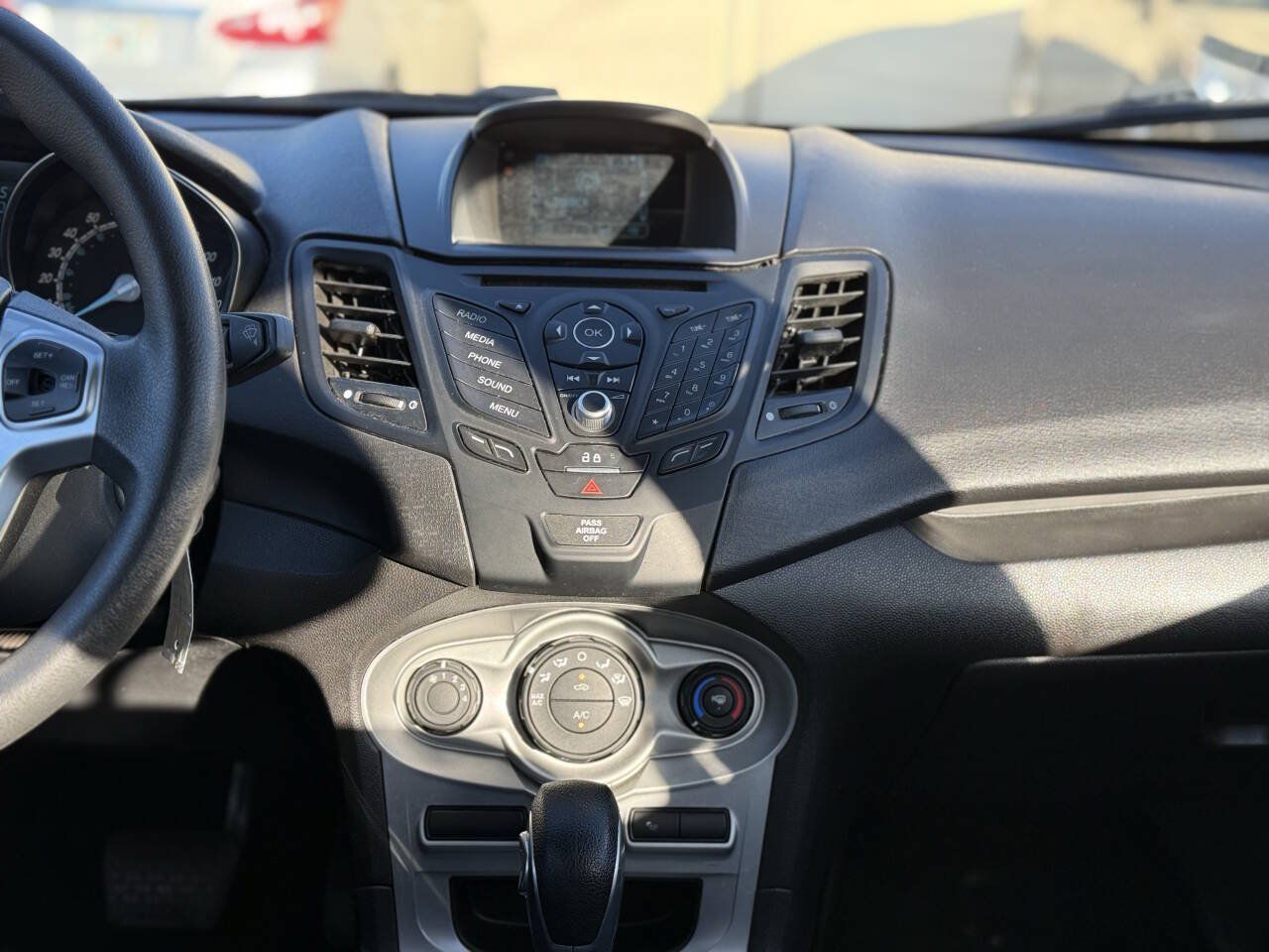 Used 2017 Ford Fiesta SE FWD image 17