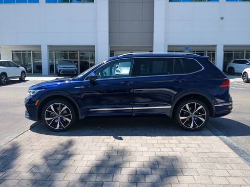 Certified 2023 Volkswagen Tiguan SEL R-Line image 6