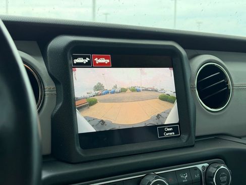 Used 2023 Jeep Gladiator Overland AWD/4WD image 23