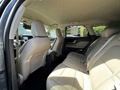 Certified 2023 Lincoln Corsair AWD w/ Equipment Group 101A image 18