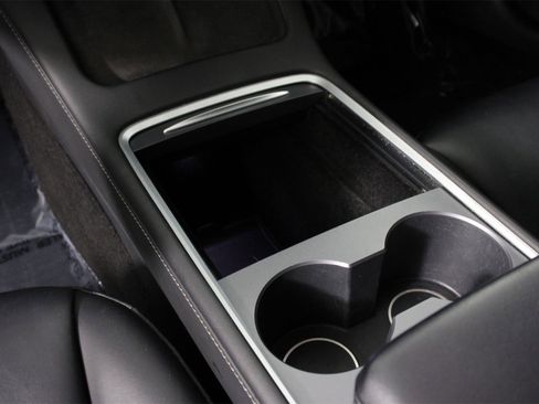 Used 2023 Tesla Model 3 Standard Range image 15