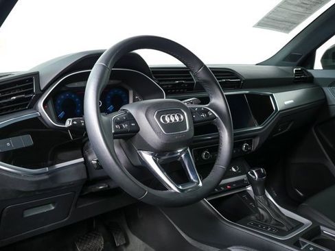 Used 2022 Audi Q3 2.0T Premium w/ Convenience Package image 4