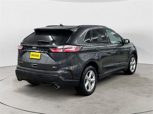 Used 2020 Ford Edge SE image 5