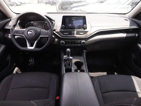 Certified 2025 Nissan Altima 2.5 SV FWD image 19