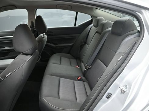 Used 2023 Nissan Altima 2.5 SV FWD image 15