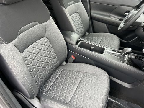 New 2026 Nissan Kicks SV image 10