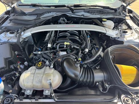 Used 2020 Ford Mustang Shelby GT350 w/ Technology Package RWD image 23