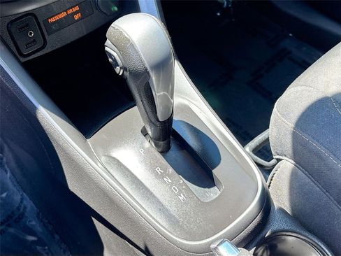 Used 2019 Chevrolet Trax LT FWD image 16