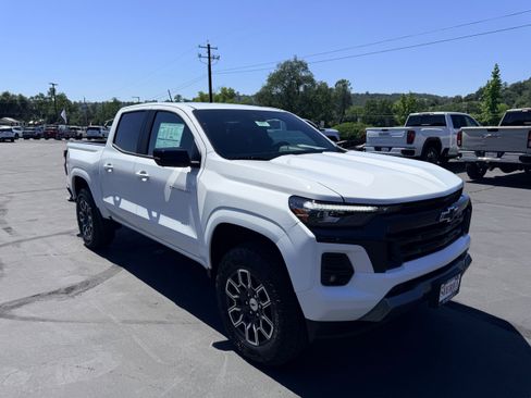 New 2026 Chevrolet Colorado Z71 w/ Technology Package AWD/4WD image 3