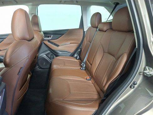 Used 2021 Subaru Forester Touring image 14