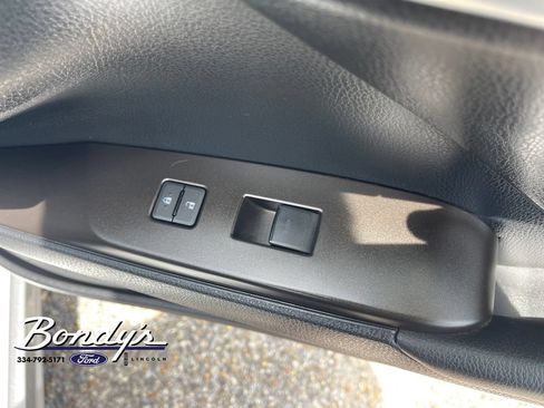 Used 2024 Toyota Camry SE FWD image 19