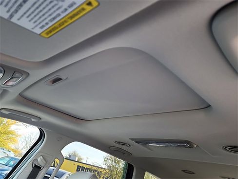 New 2025 Kia Telluride S image 28