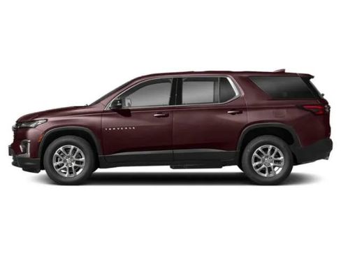 Used 2023 Chevrolet Traverse LT AWD/4WD image 3