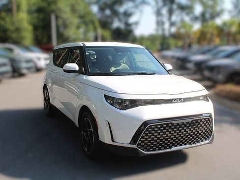 Certified 2025 Kia Soul EX FWD image 15