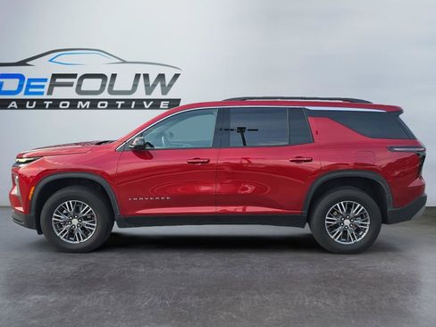 Used 2026 Chevrolet Traverse LT w/ Driver Confidence Package AWD/4WD image 6