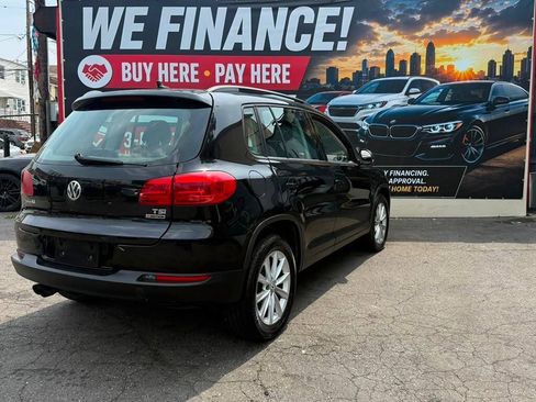 Used 2017 Volkswagen Tiguan Limited w/ Premium Package AWD/4WD image 22