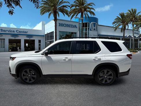 Used 2026 Honda Pilot Sport image 5