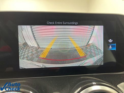 Used 2021 Mercedes-Benz GLB 250 image 11