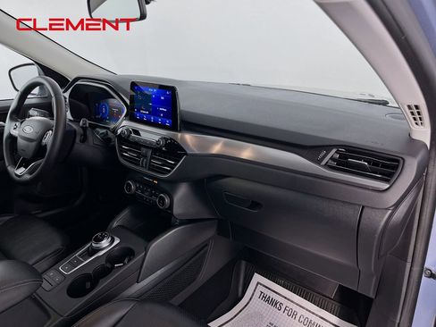 Used 2022 Ford Escape Titanium AWD/4WD image 34