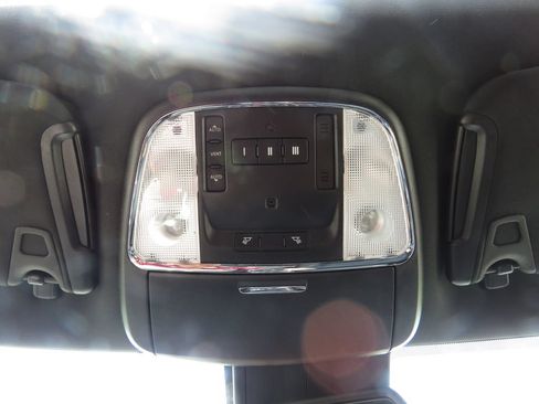 Used 2015 Dodge Charger R/T w/ Premium Group RWD image 27
