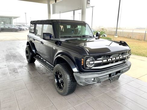 Used 2021 Ford Bronco Outer Banks image 3