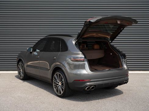 Used 2020 Porsche Cayenne S AWD/4WD image 32