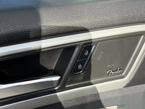 Used 2023 Volkswagen Atlas Cross Sport SEL Premium R-Line image 17