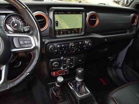 Used 2022 Jeep Gladiator Mojave w/ Cold Weather Group AWD/4WD image 27