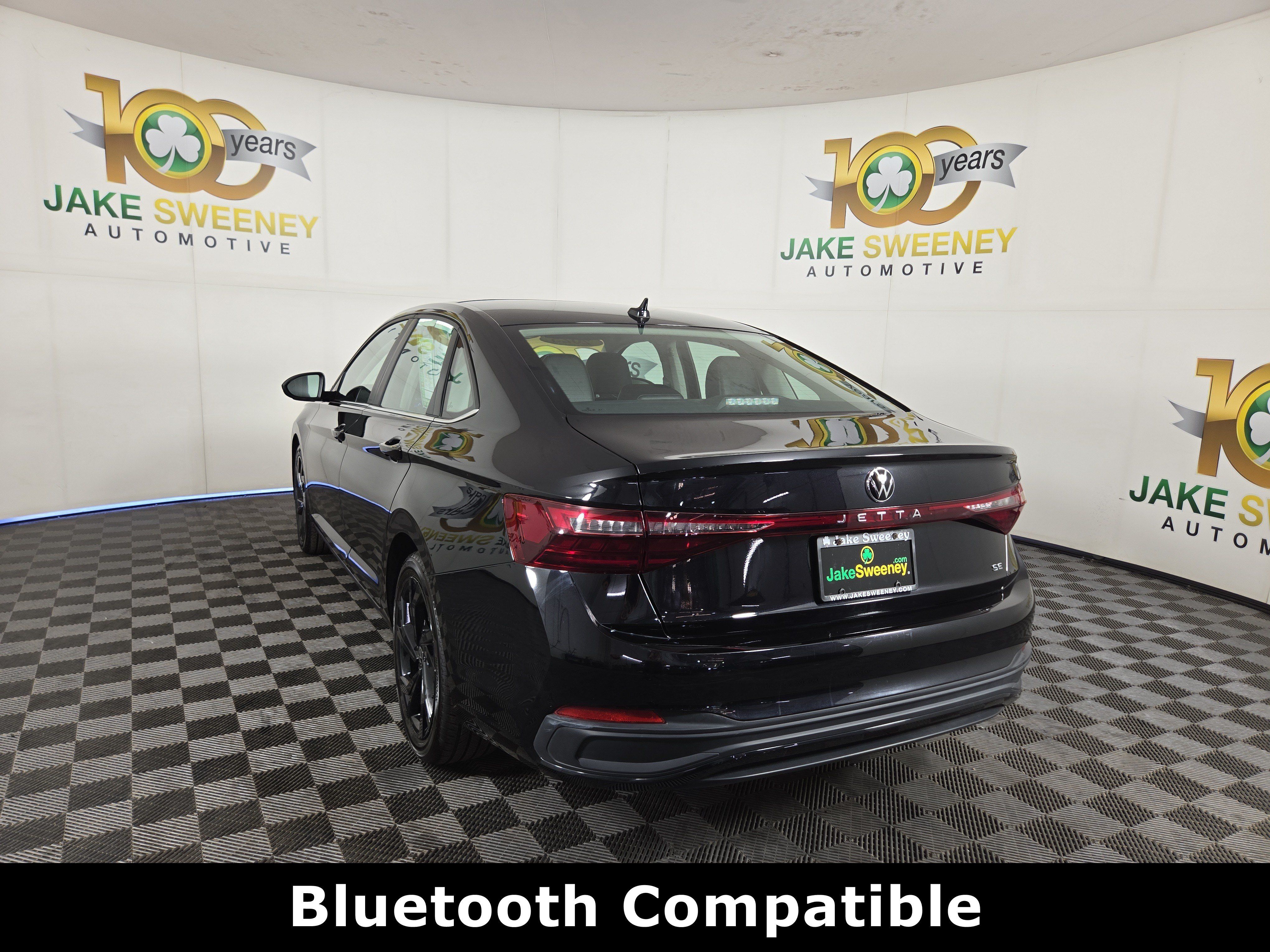 Used 2025 Volkswagen Jetta SE FWD image 6
