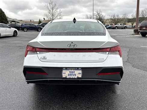 New 2026 Hyundai Elantra Blue image 6