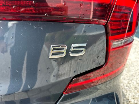 Used 2023 Volvo S60 B5 Ultimate w/ Climate Package FWD image 29
